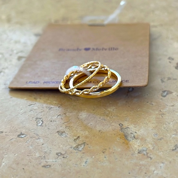BRANDY MELVILLE Gold Ring Set. Brand New in Package - Picture 5 of 5